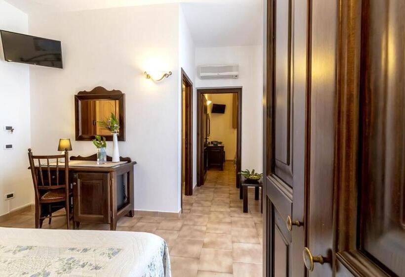 اتاق خانوادگی, Alba Marina B&b