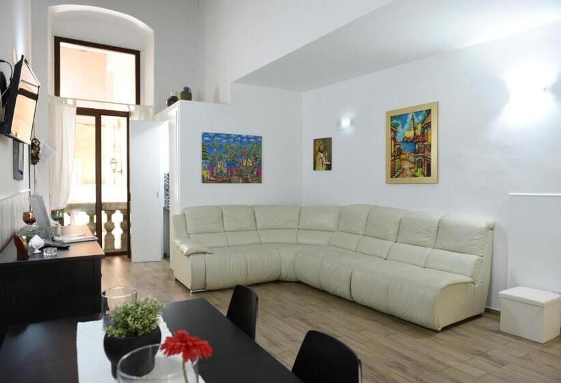 اتاق استاندارد, Sisters Residence