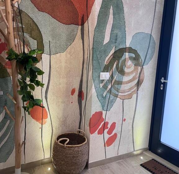 سوییت, Sisters Residence