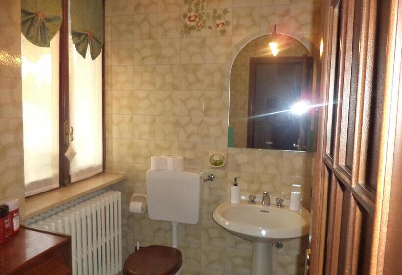 اتاق استاندارد سه نفره, La Magnolia B&b