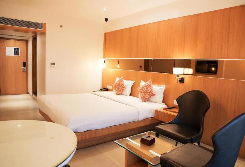 Номер Премиум, The Ssk Solitaire Hotel & Banquets