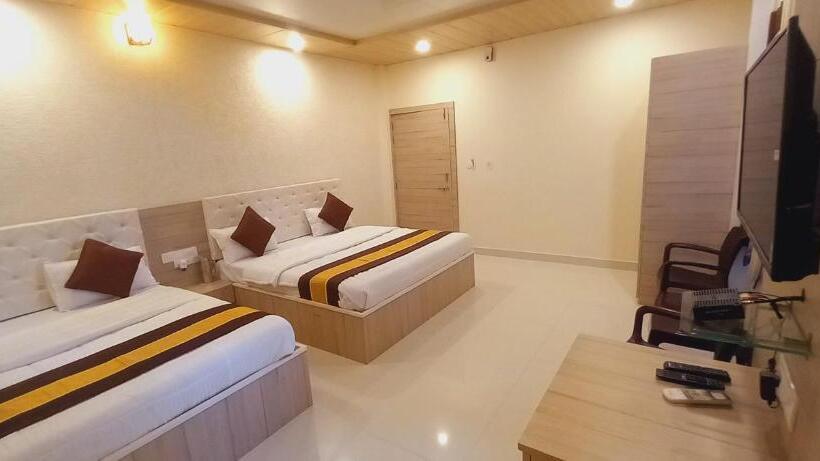 园景标准四人间, Sanjog Resort