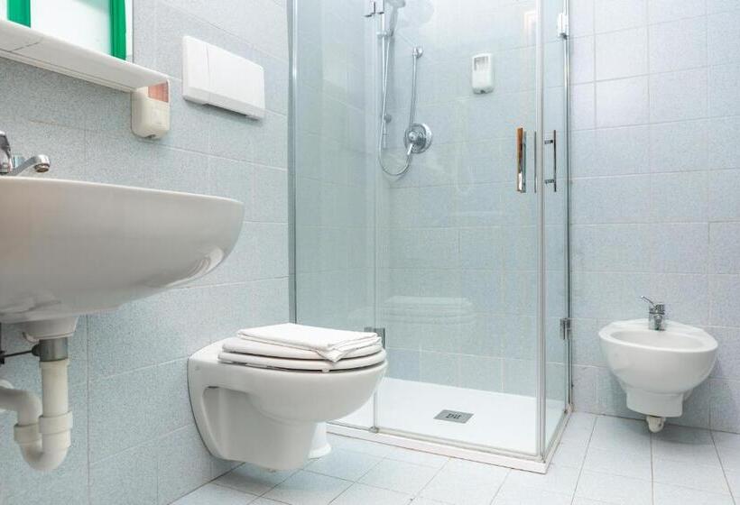 اتاق استاندارد چهار تخته, Villaggio Torre Marina