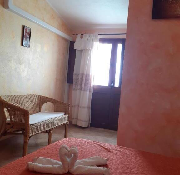 Номер Стандарт Трехместный, B&b Sa Funtana