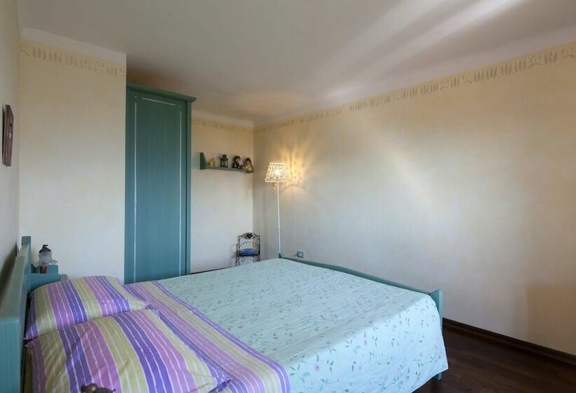 آپارتمان خانوادگی 2 خوابه, B&b La Pulce Dorata