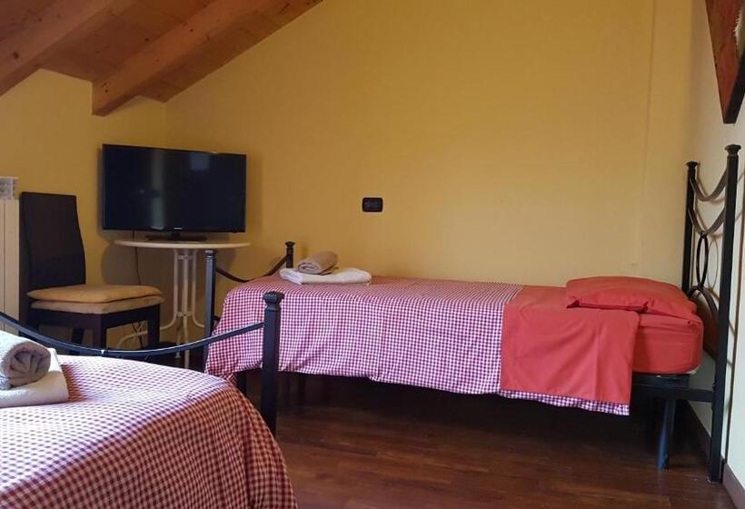 اتاق اکونومی, B&b La Tartaruga