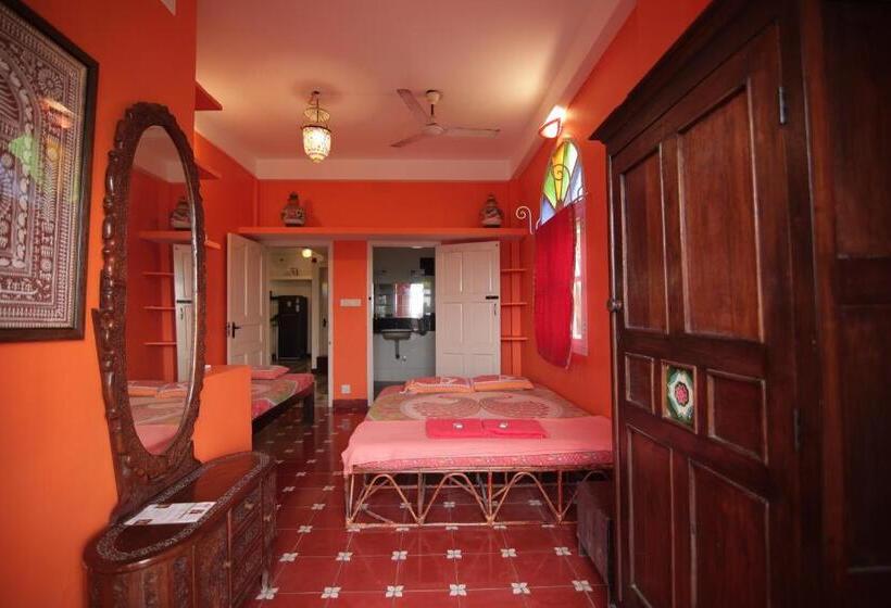 شقة غرفتين مطلة على البحر, Holi Wood Guesthouse