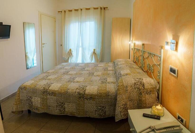 基本间, Albergo La Lampara