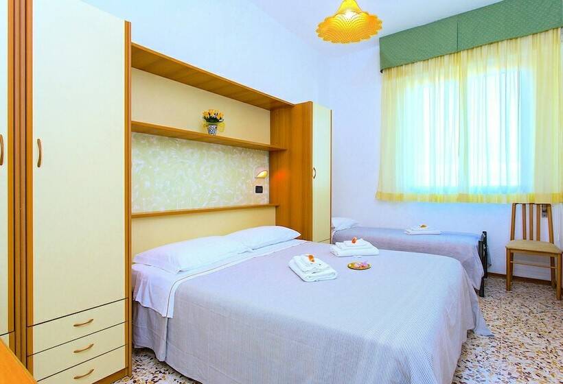 Номер Стандарт Трехместный, Majorca