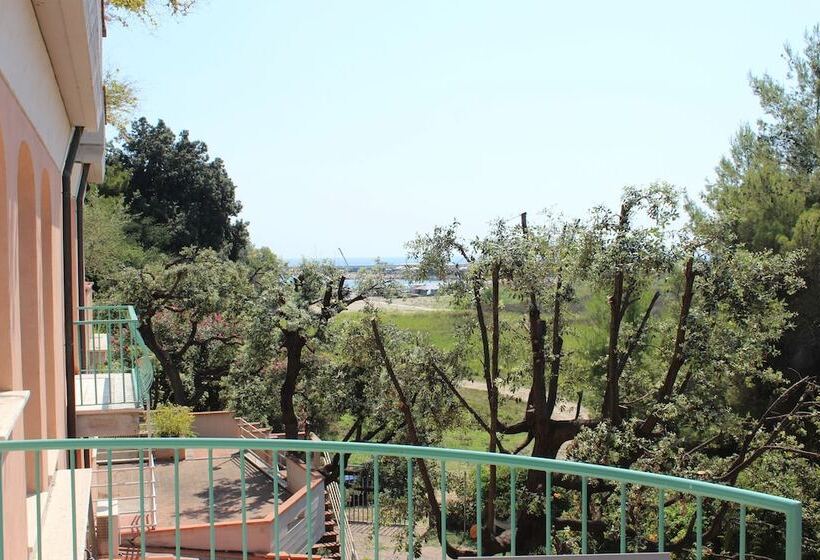 景色の見えるスイートルーム, Villa Portuso