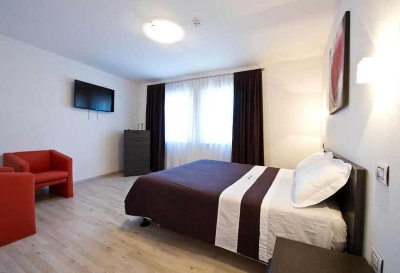 Family Suite, Cajeta