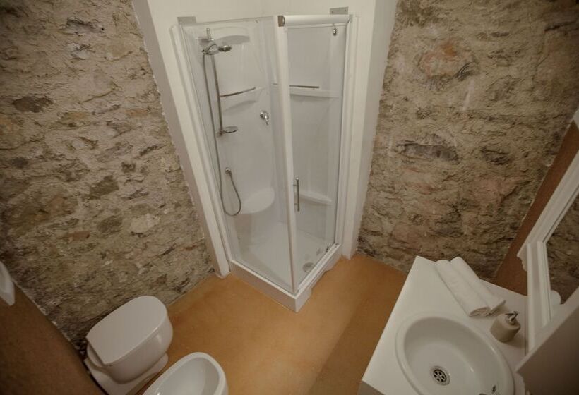 استودیوی استاندارد, Prà De La Fam B&b