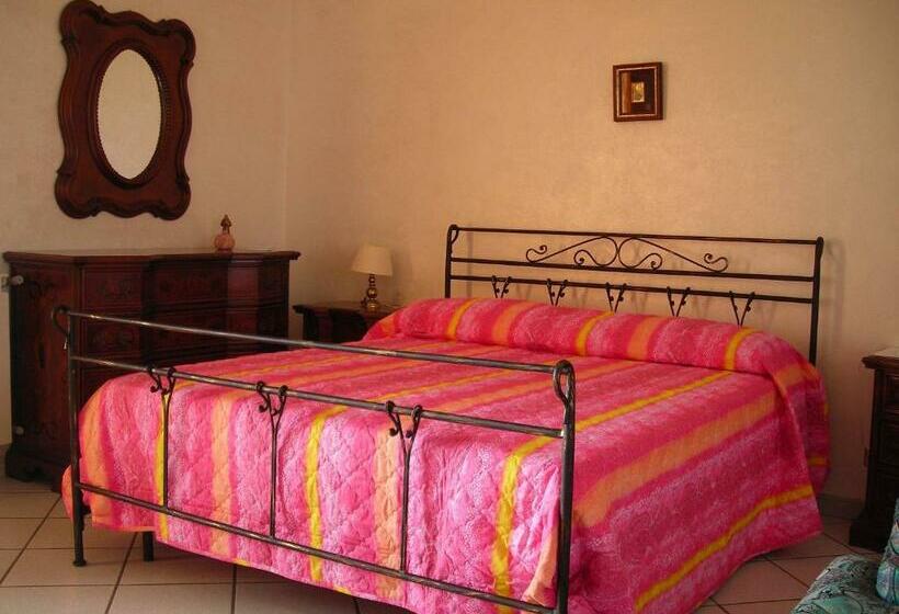 اتاق استاندارد با بالکن و چشم‌انداز دریا, B&b Villa Dagala