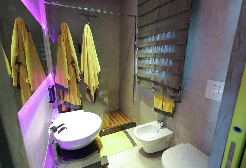 اتاق استاندارد سه نفره, Tonnoconte Relais & Restaurant