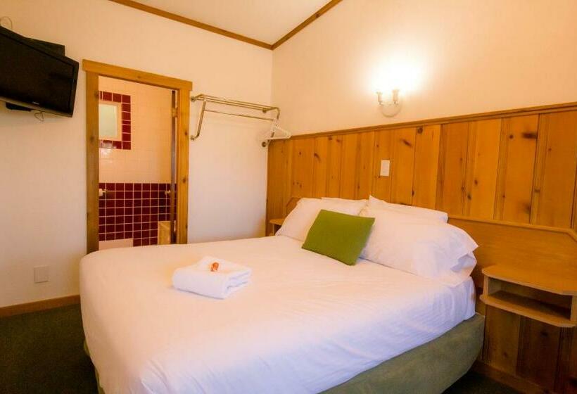 Номер Стандарт, Gateway Motel