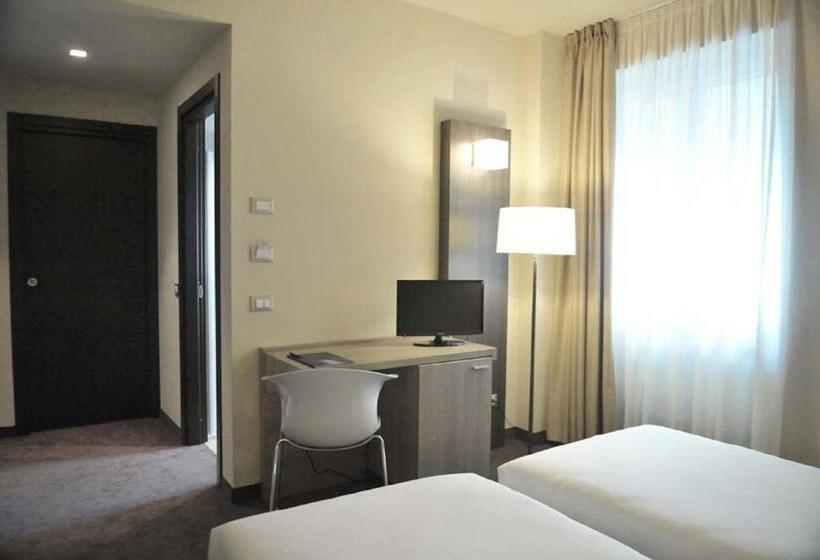 اتاق استاندارد, Hll Hotel Lungolago Lecco Como Lake
