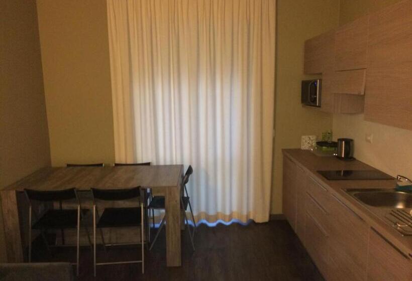 آپارتمان 2 خوابه با بالکن, Hll Hotel Lungolago Lecco Como Lake