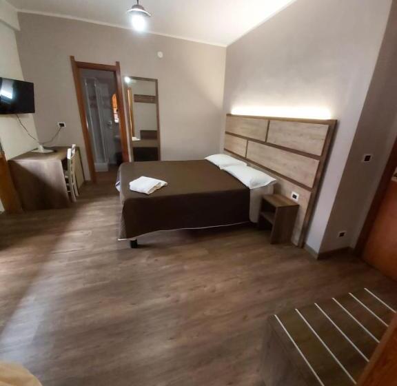 غرفة قياسية رباعية, Lo Sciatore Hotel & Restaurant