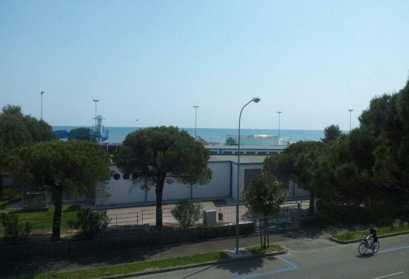 Номер Стандарт, Al Sole