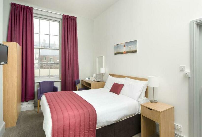 Номер Стандарт, The Esplanade Hotel By Compass Hospitality