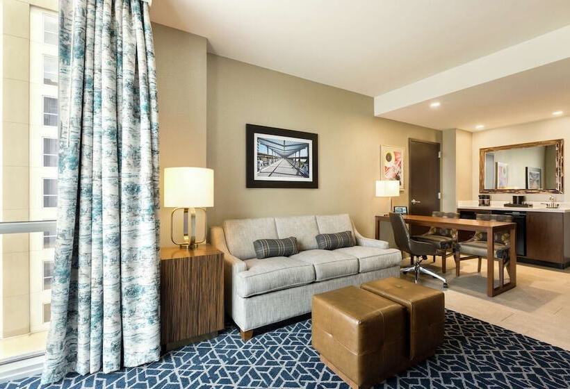 Люкс Премиум, Embassy Suites By Hilton Denton Convention Center