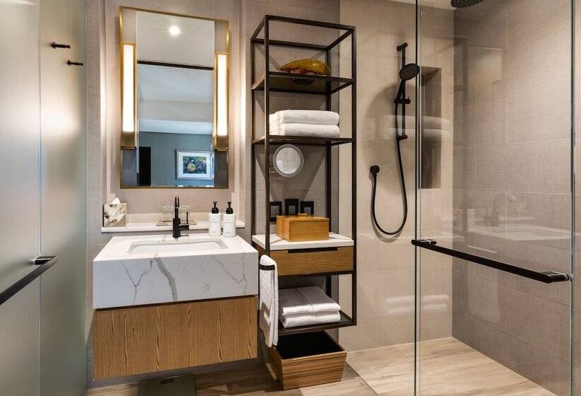 클래식 룸 더블 침대, Intercontinental Perth City Centre, An Ihg