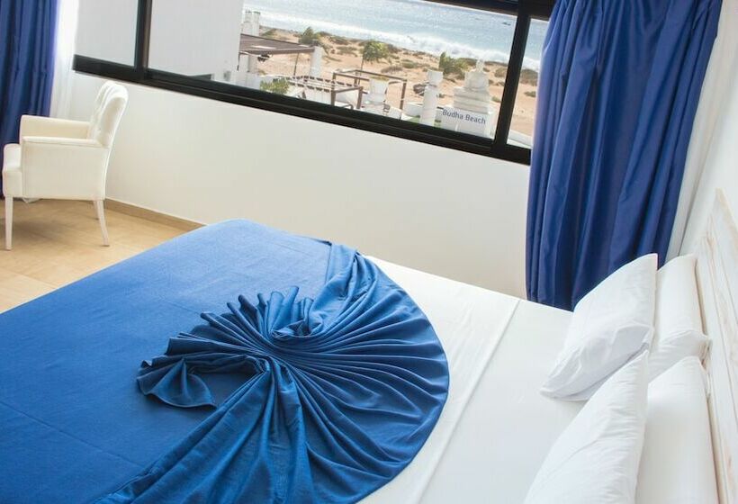 اتاق استاندارد با تراس و چشم‌انداز دریا, Livvo Budha Beach