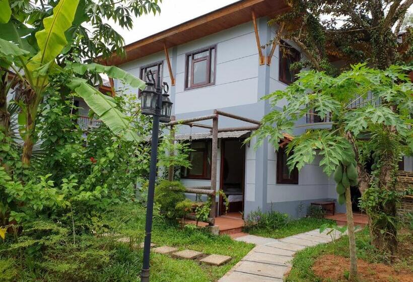 اتاق استاندارد با چشم‌انداز استخر, Vela Phu Quoc Resort