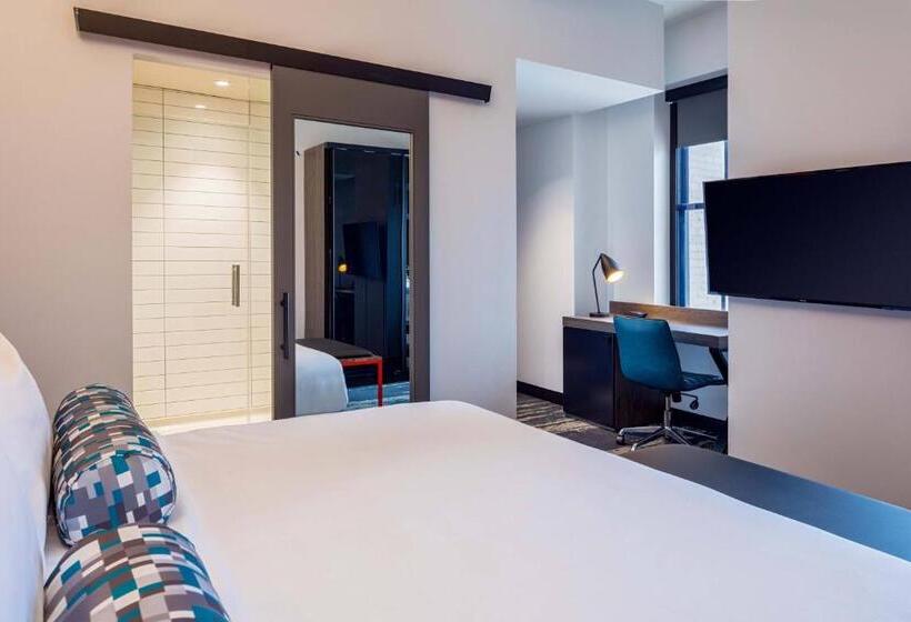 غرفة سوبيريور مطلة على المدينة, Aloft Philadelphia Downtown