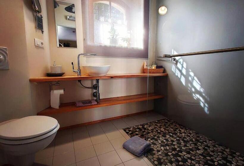 Номер Deluxe, Relais De Laval