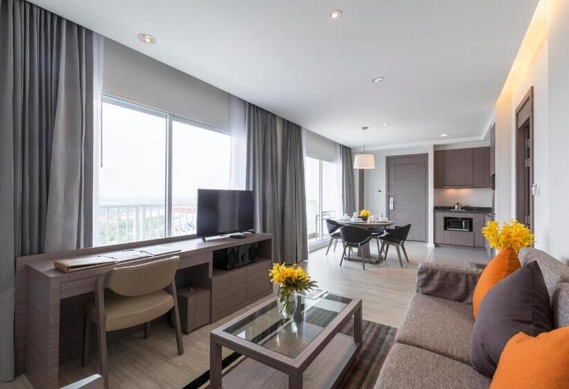 Люкс, Kantary Hotel Korat