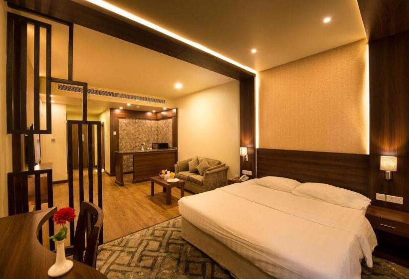 标准工作室, Lily Hotel Suite Mubarraz