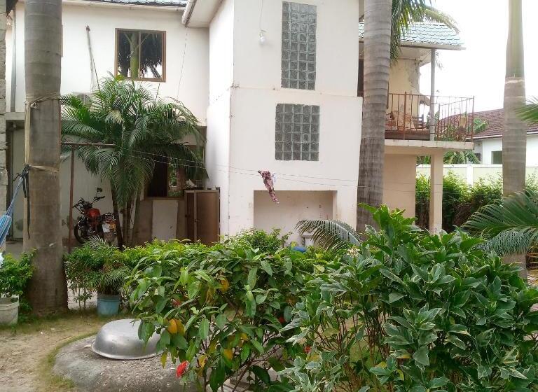 سوییت, Jj & Je Family House