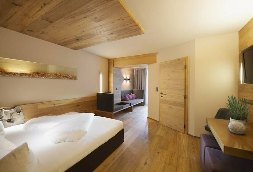 سوییت, Almhof Family Und Wellness Resort