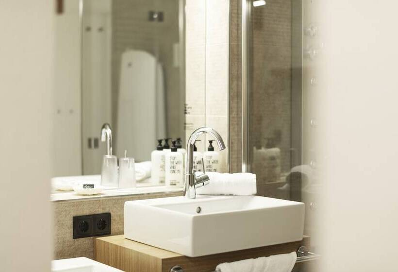 سوییت جونیور, Almhof Family Und Wellness Resort