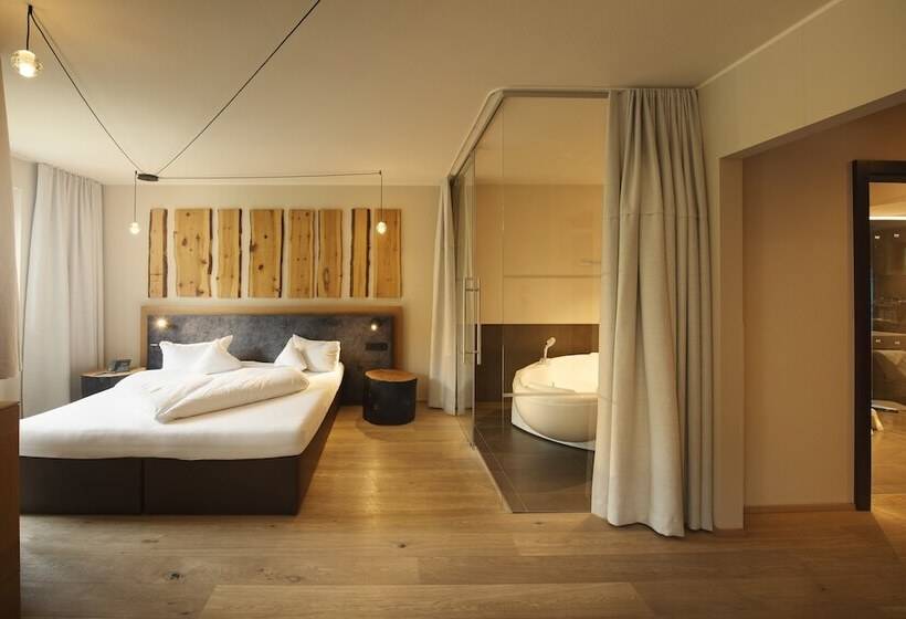 سوئیت با وان آب گرم, Almhof Family Und Wellness Resort