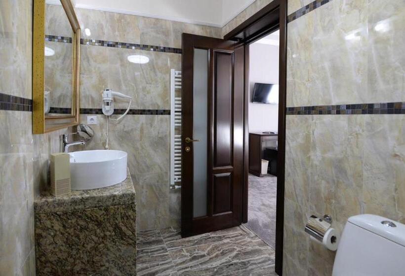 اتاق استاندارد, The Classic