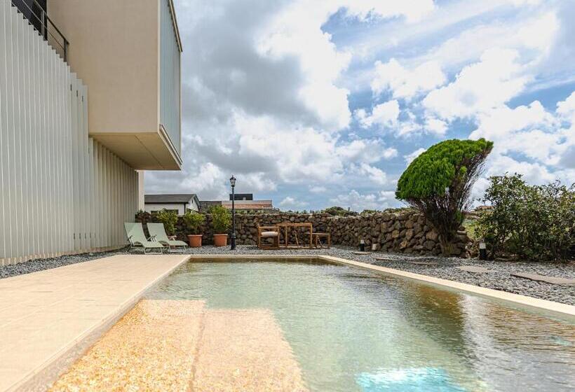 اتاق استاندارد با بالکن و چشم‌انداز دریا, Boutique Pool Villa Namib