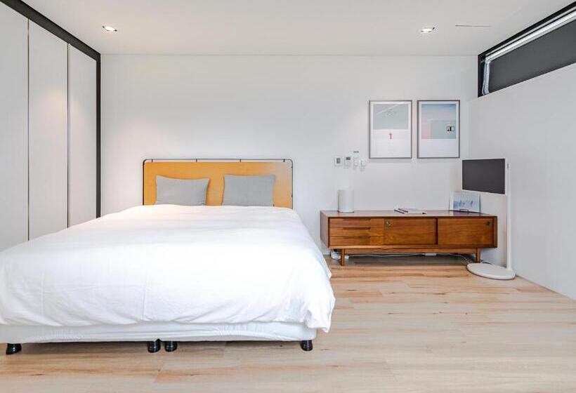 اتاق استاندارد با بالکن و چشم‌انداز دریا, Boutique Pool Villa Namib