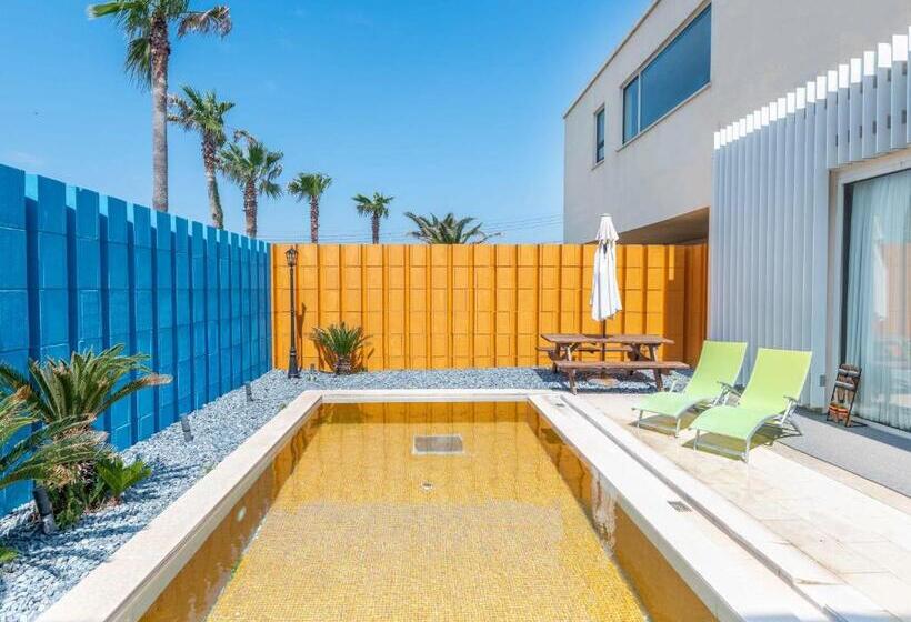اتاق خانوادگی با چشم‌انداز دریا, Boutique Pool Villa Namib