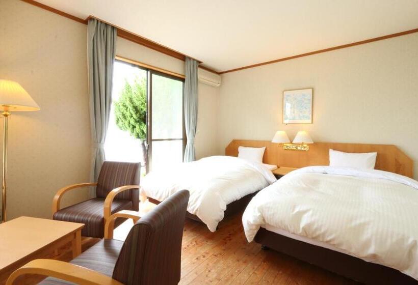 غرفة قياسية رباعية مطلة على البحر, Tsushima Grand