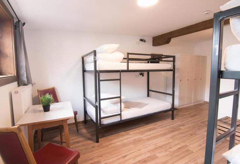 Кровать в Общей Комнате, Mellow Mountain Hostel