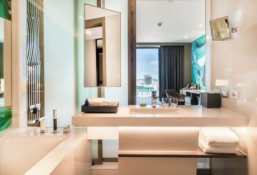 Номер Премиум, Mytt Hotel Pattaya   Sha Extra Plus