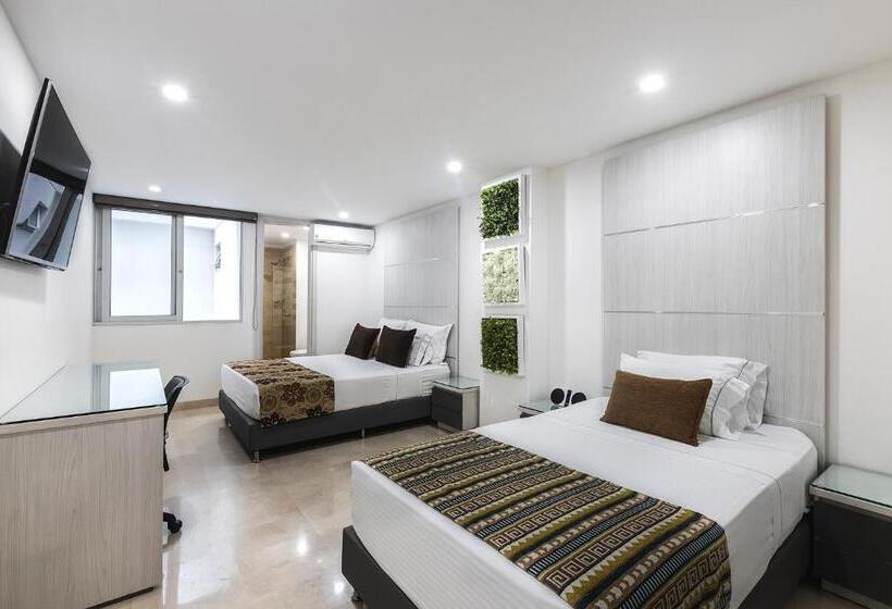 Quarto Triplo Estandar, Madeiro