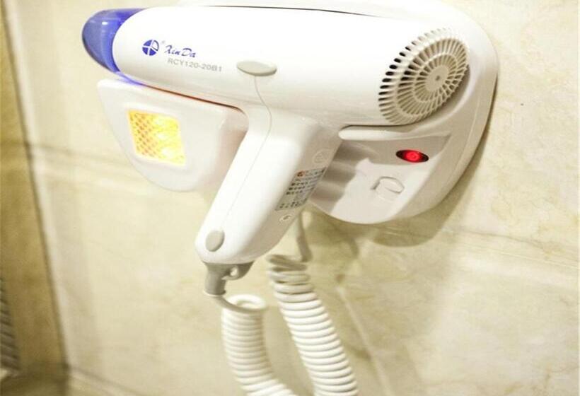 이그제큐티브 룸, 维也纳国际酒店上海浦东机场自贸区店一提供浦东机场和迪士尼免费班车接送