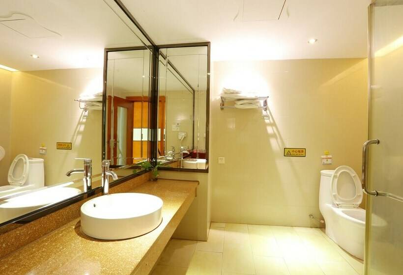 Трехместный Номер Deluxe, Victoria Hotels