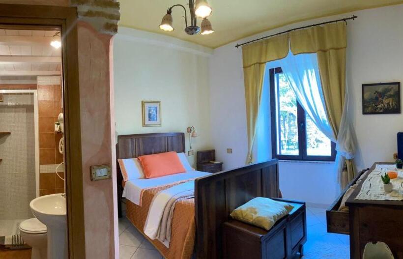 اتاق لوکس, B&b Domus Deiana