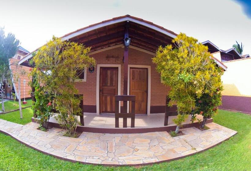 Трехместный Номер Стандарт Вид на Бассейн, Pousada Villa Da Montanha