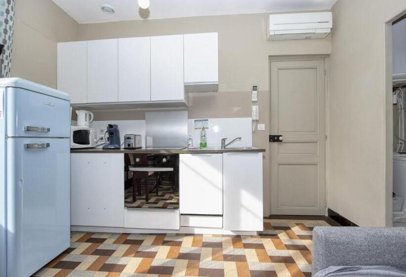 آپارتمان 1 خوابه اینتریور, Villa Maredda