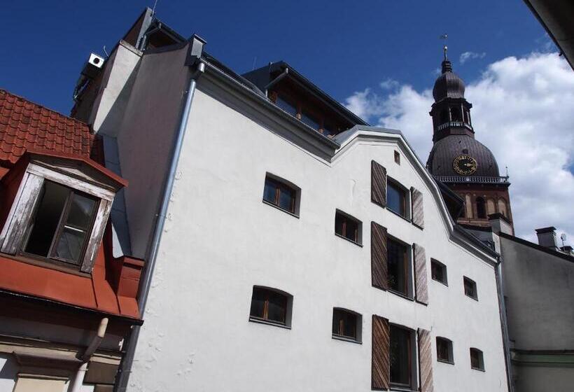 Economy Quadruple Room, Amber Private Rooms